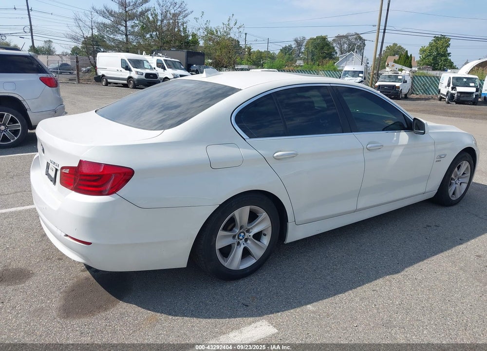 2012 BMW 528I XDRIVE VIN: WBAXH5C57CDW02349