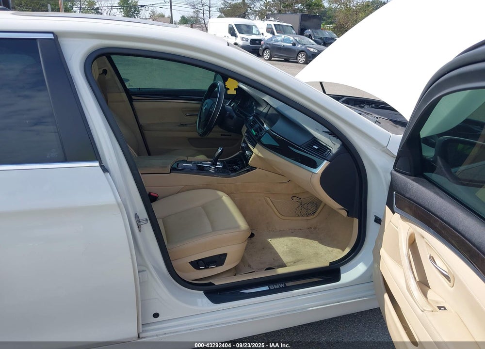2012 BMW 528I XDRIVE VIN: WBAXH5C57CDW02349
