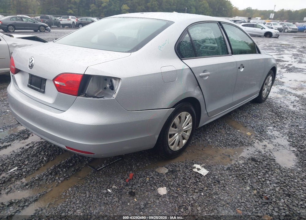 2014 VOLKSWAGEN JETTA VIN: 3VW2K7AJ5EM392171