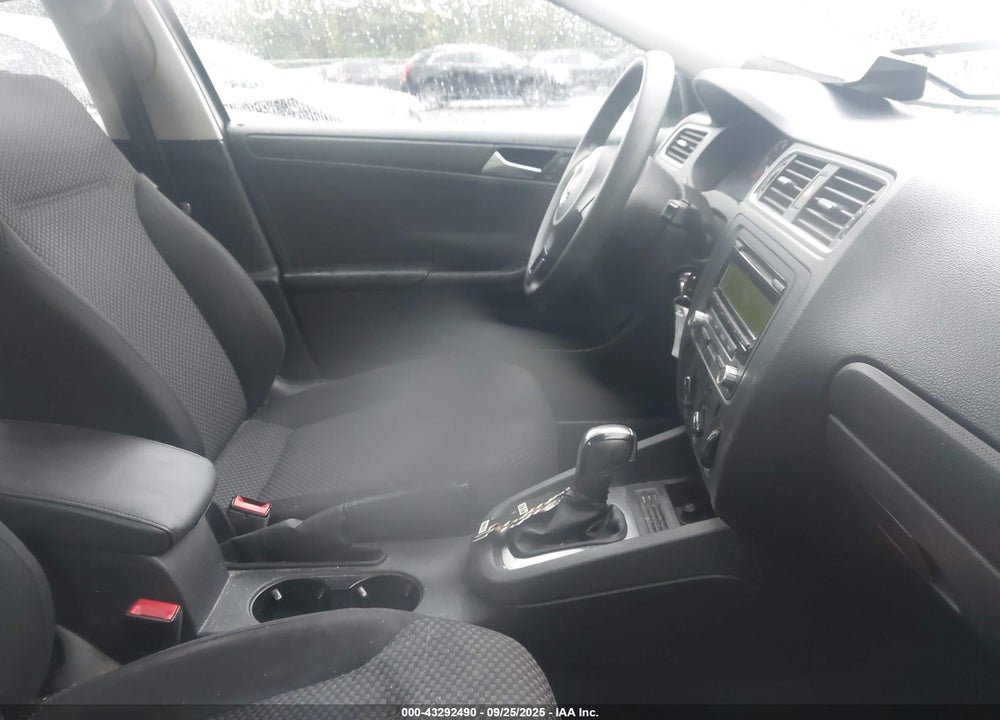 2014 VOLKSWAGEN JETTA VIN: 3VW2K7AJ5EM392171