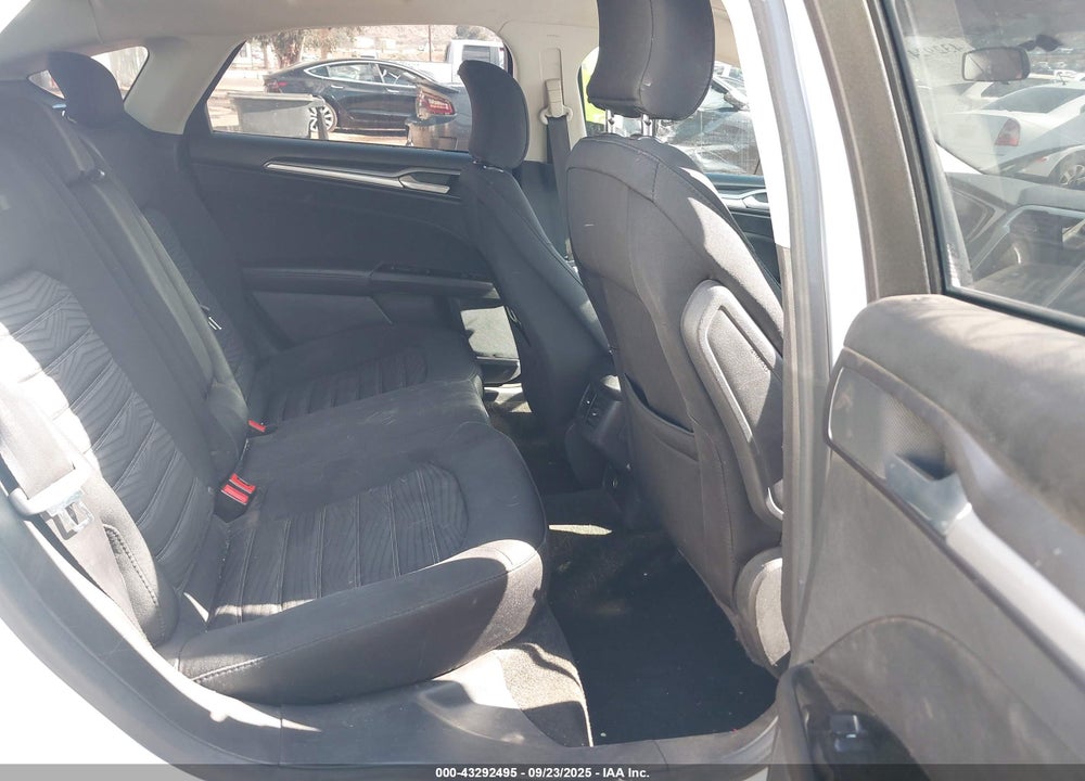 2016 FORD FUSION SE VIN: 3FA6P0H7XGR247209