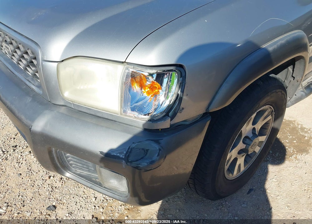 2001 NISSAN PATHFINDER SE VIN: JN8DR09X21W567966