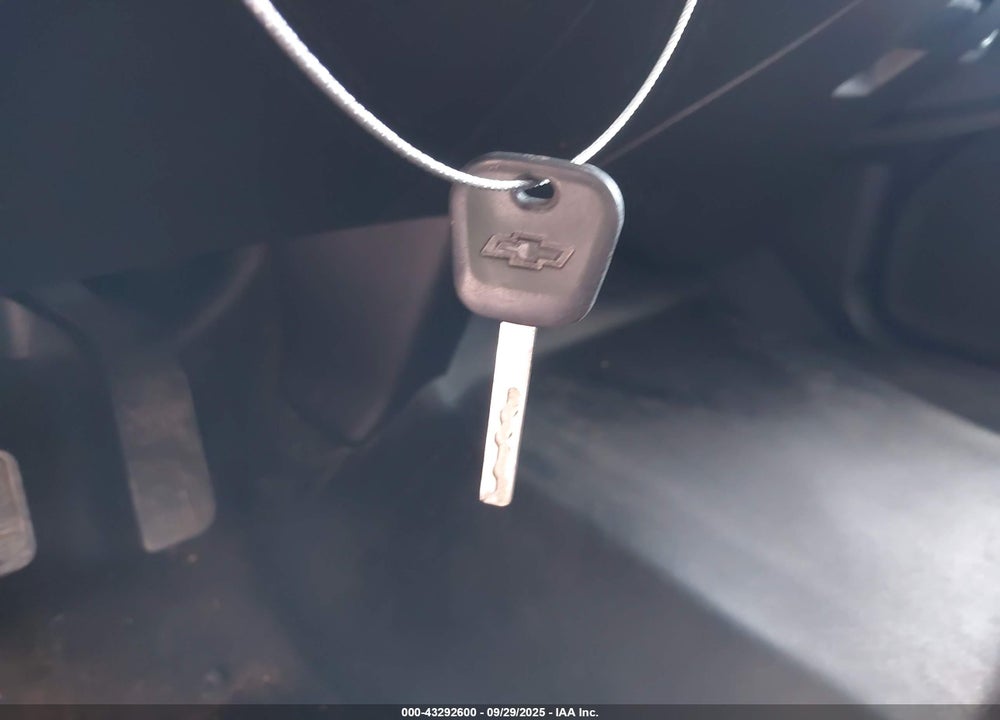 2017 CHEVROLET SILVERADO 1500 WT VIN: 1GCRCNEHXHZ324364