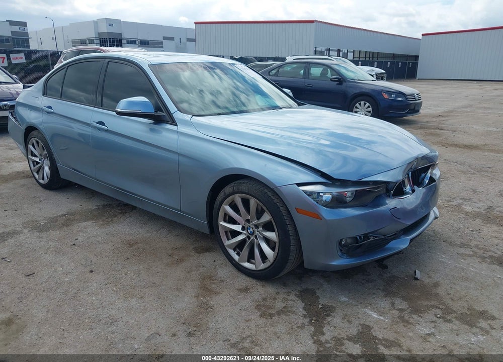 2013 BMW 328I VIN: WBA3A5C54DF355090