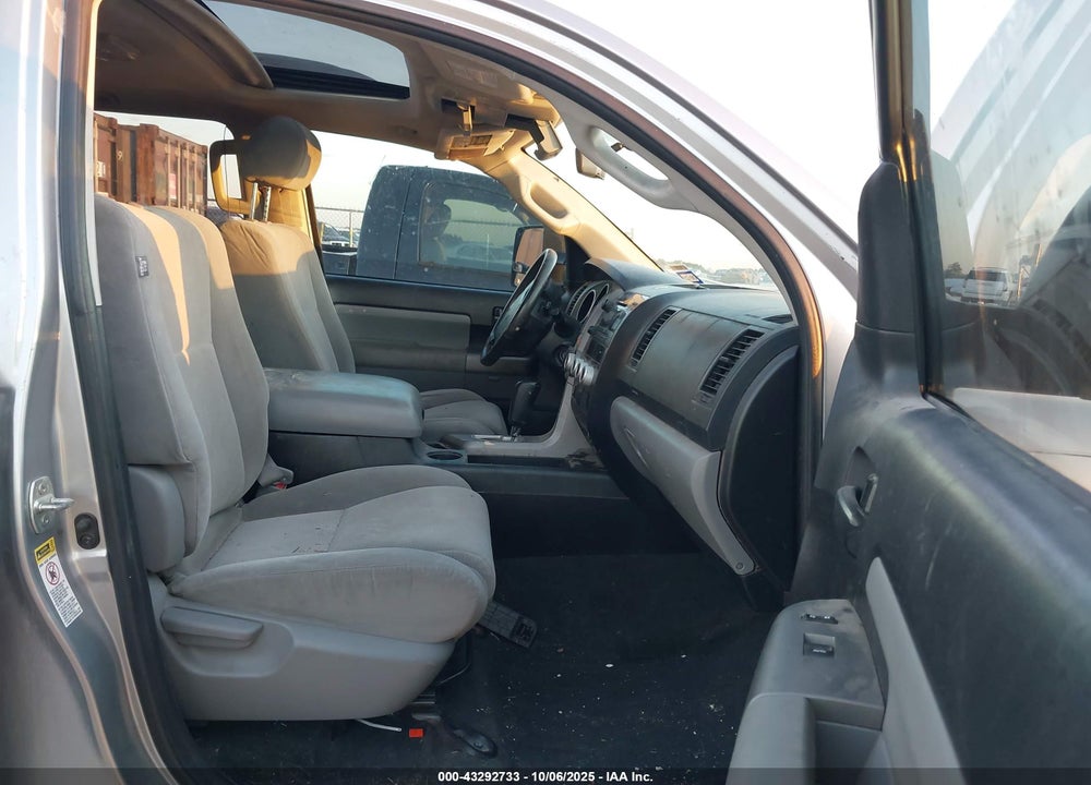 2013 TOYOTA SEQUOIA VIN: 5TDZY5G15DS049192