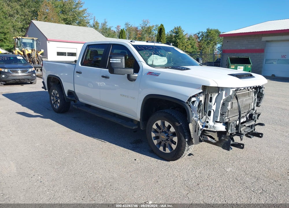 2024 CHEVROLET SILVERADO 2500HD 4WD STANDARD BED CUSTOM VIN: 2GC4YMEY9R1192391