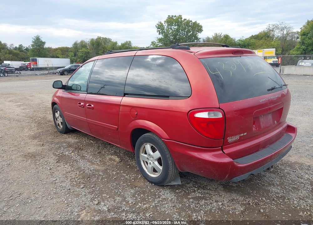 2005 DODGE GRAND CARAVAN SXT VIN: 2D4GP44L05R102906