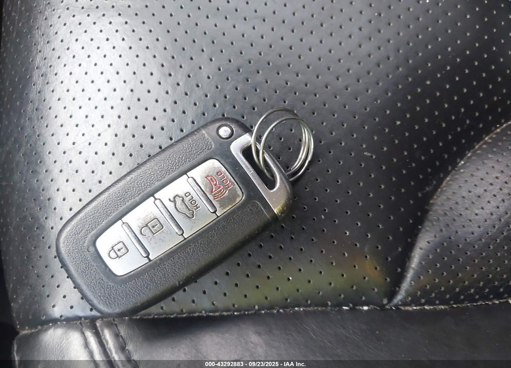 2013 HYUNDAI AZERA VIN: KMHFG4JG9DA227997