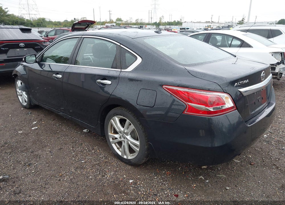 2013 NISSAN ALTIMA VIN: 1N4BL3AP4DC212505