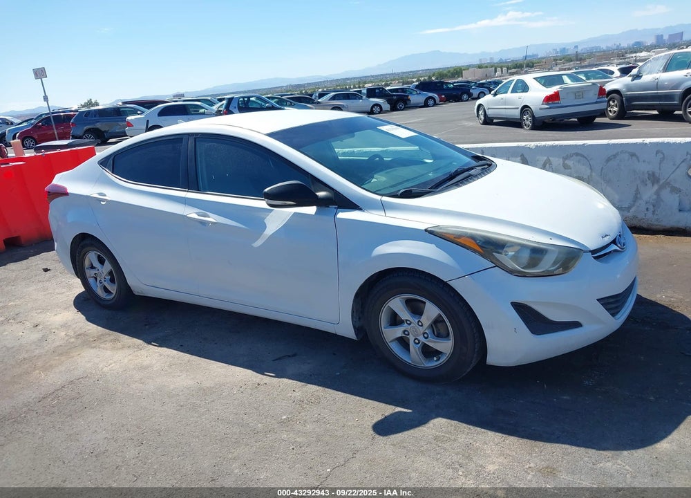2015 HYUNDAI ELANTRA VIN: 5NPDH4AE4FH605338