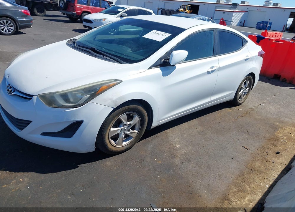 2015 HYUNDAI ELANTRA VIN: 5NPDH4AE4FH605338