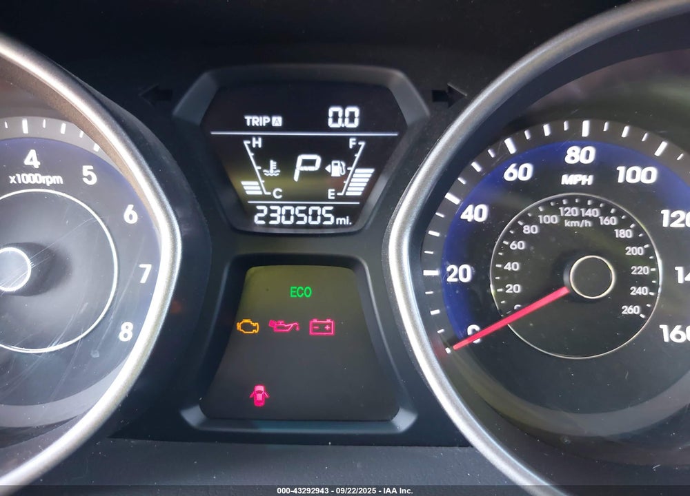2015 HYUNDAI ELANTRA VIN: 5NPDH4AE4FH605338