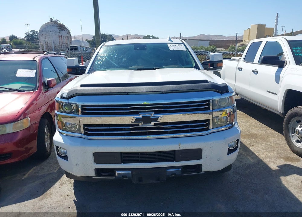 2015 CHEVROLET SILVERADO 3500HD HIGH COUNTRY VIN: 1GC4K1E88FF681675