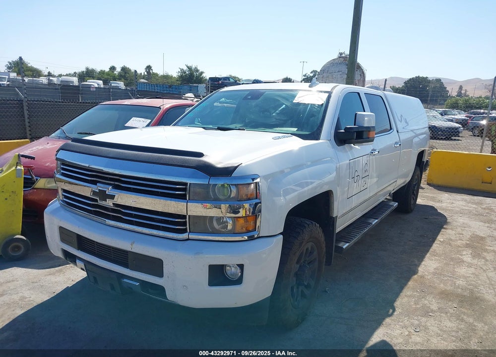 2015 CHEVROLET SILVERADO 3500HD HIGH COUNTRY VIN: 1GC4K1E88FF681675