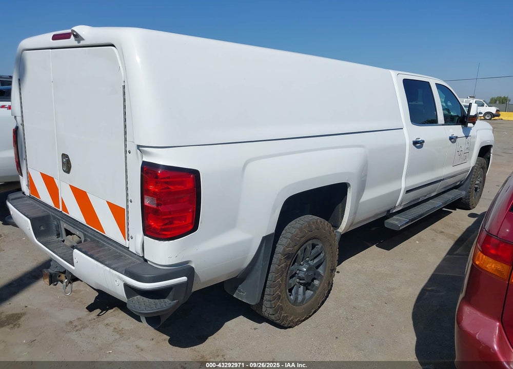 2015 CHEVROLET SILVERADO 3500HD HIGH COUNTRY VIN: 1GC4K1E88FF681675
