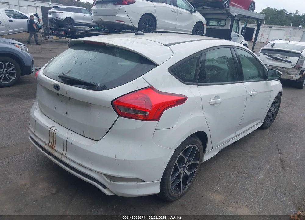 2015 FORD FOCUS VIN: 1FADP3K29FL304891