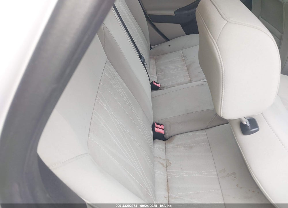 2015 FORD FOCUS VIN: 1FADP3K29FL304891