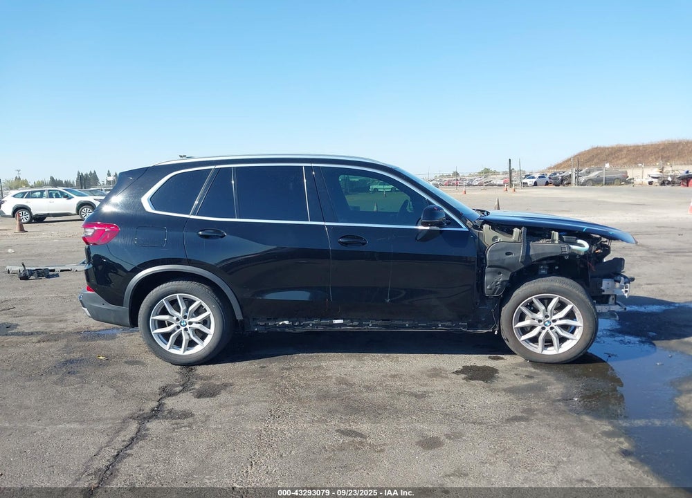 2020 BMW X5 VIN: 5UXCR6C04L9B71482
