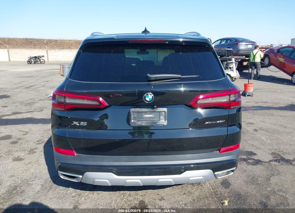 2020 BMW X5 VIN: 5UXCR6C04L9B71482