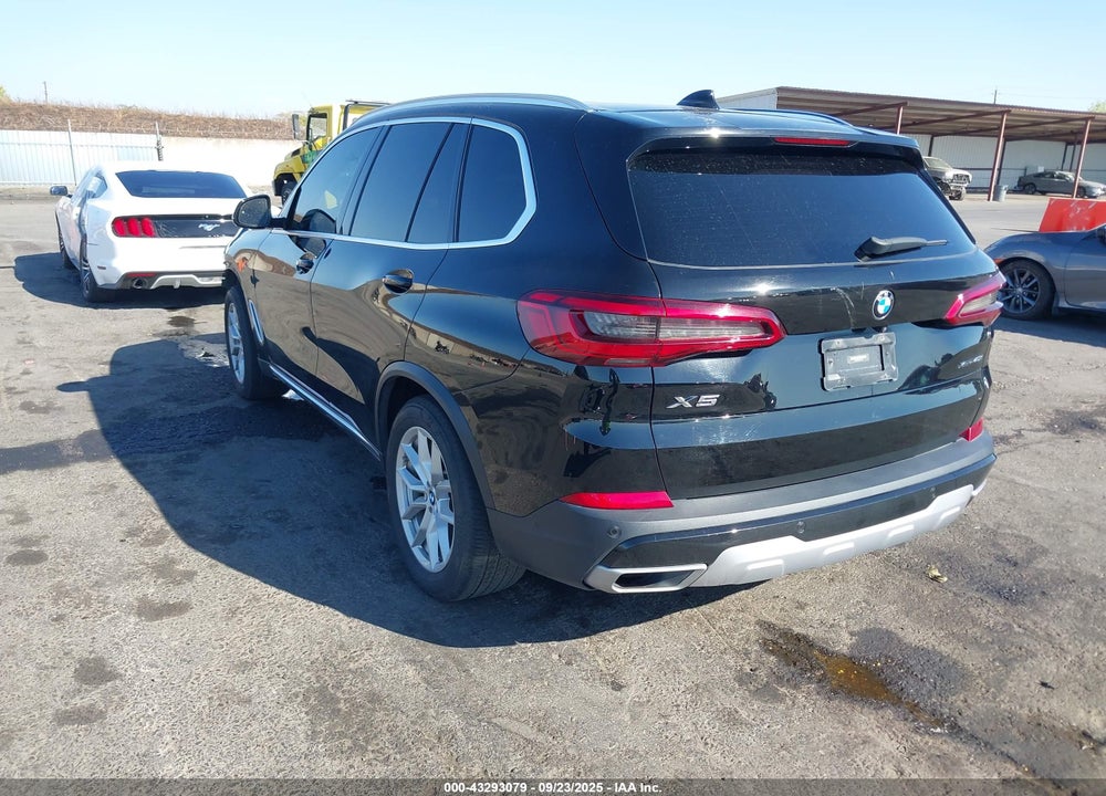 2020 BMW X5 VIN: 5UXCR6C04L9B71482