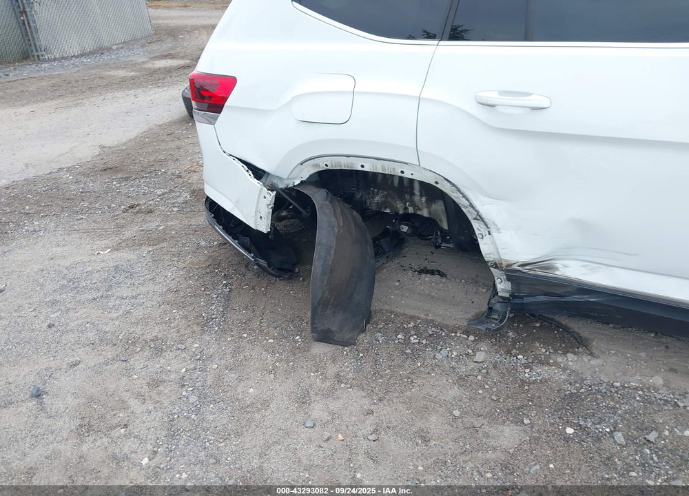 2021 VOLKSWAGEN ATLAS VIN: 1V2BR2CA1MC602150