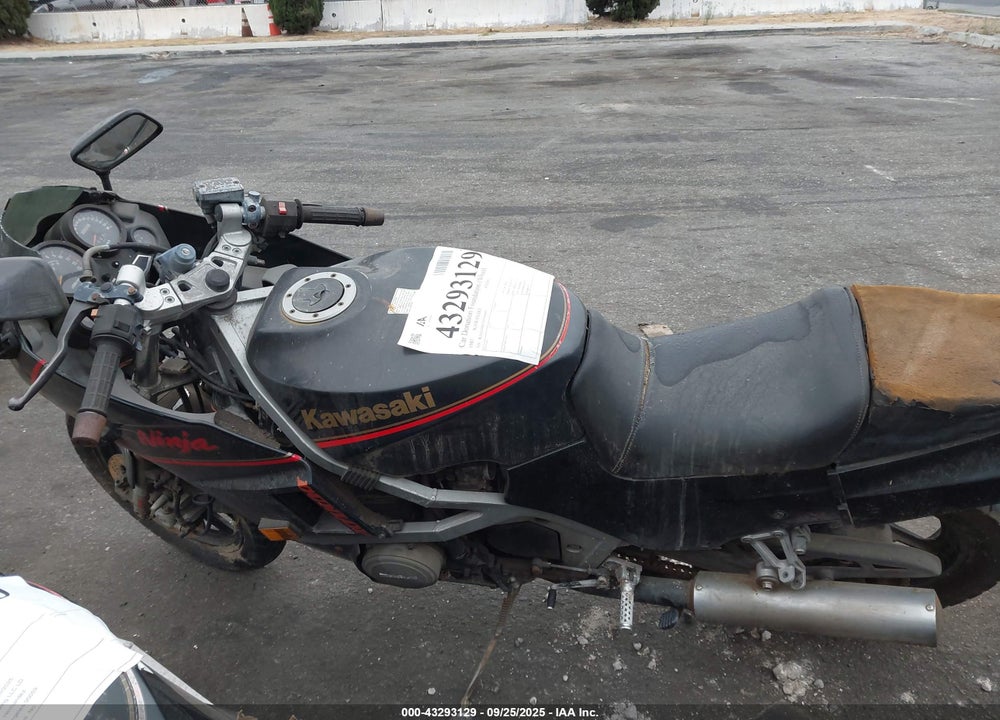 1987 KAWASAKI ZX600 B VIN: JKAZX4B17HA000643