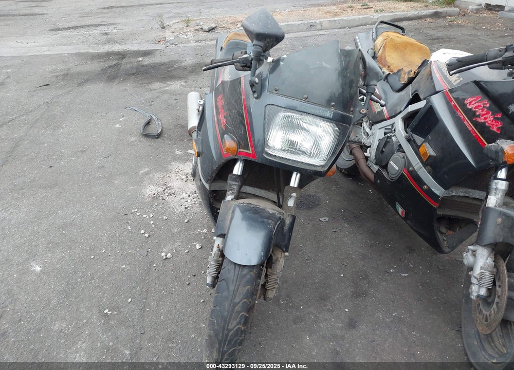 1987 KAWASAKI ZX600 B VIN: JKAZX4B17HA000643