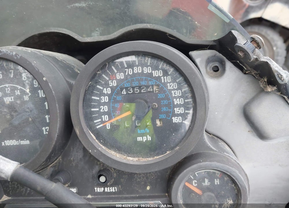 1987 KAWASAKI ZX600 B VIN: JKAZX4B17HA000643