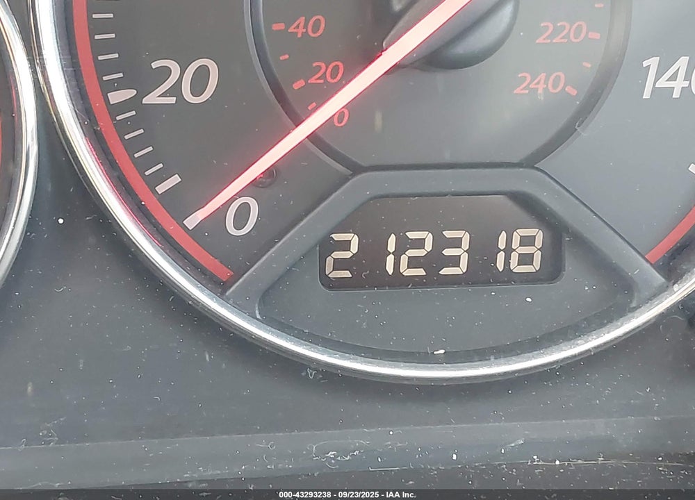 2005 HONDA CIVIC LX VIN: 1HGEM22545L054536