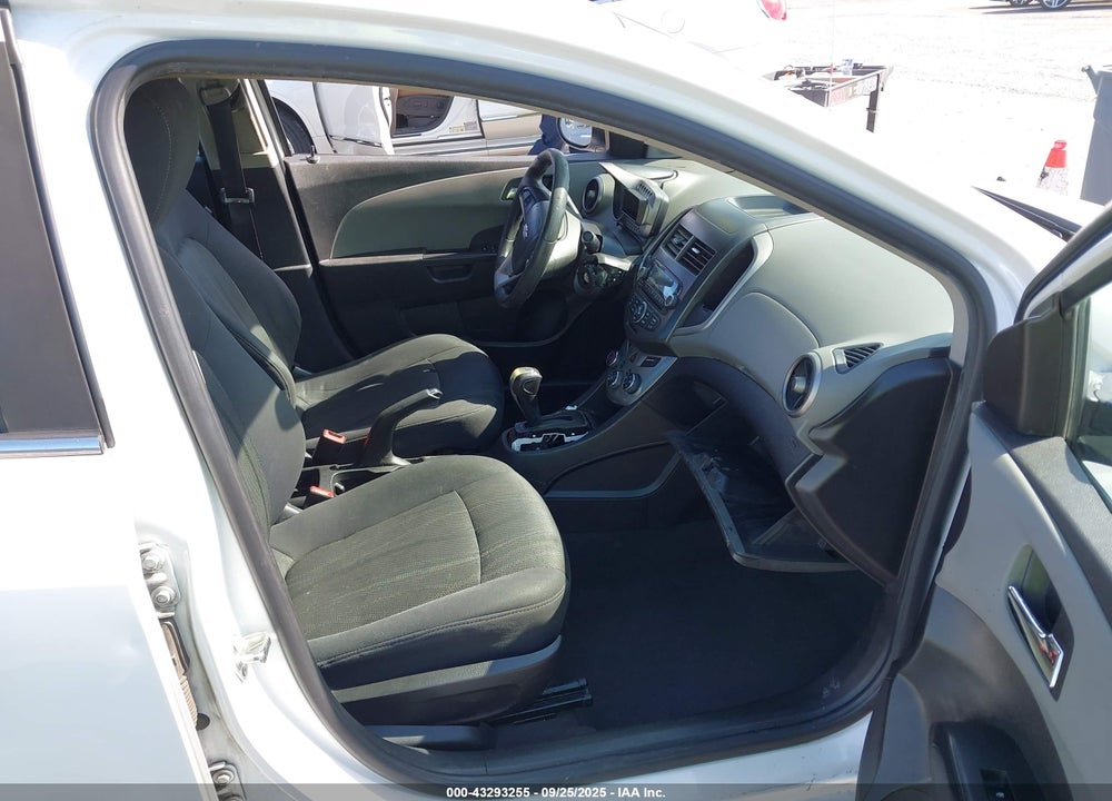 2014 CHEVROLET SONIC VIN: 1G1JC5SH5E4198868