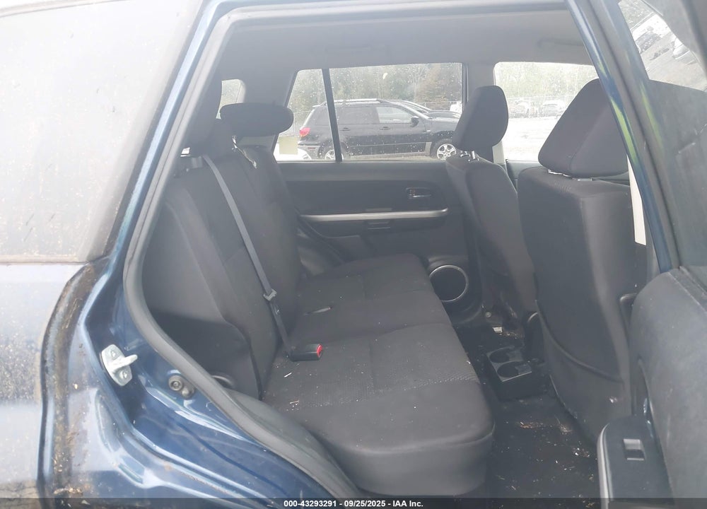 2011 SUZUKI GRAND VITARA VIN: JS3TD0D23B4101639