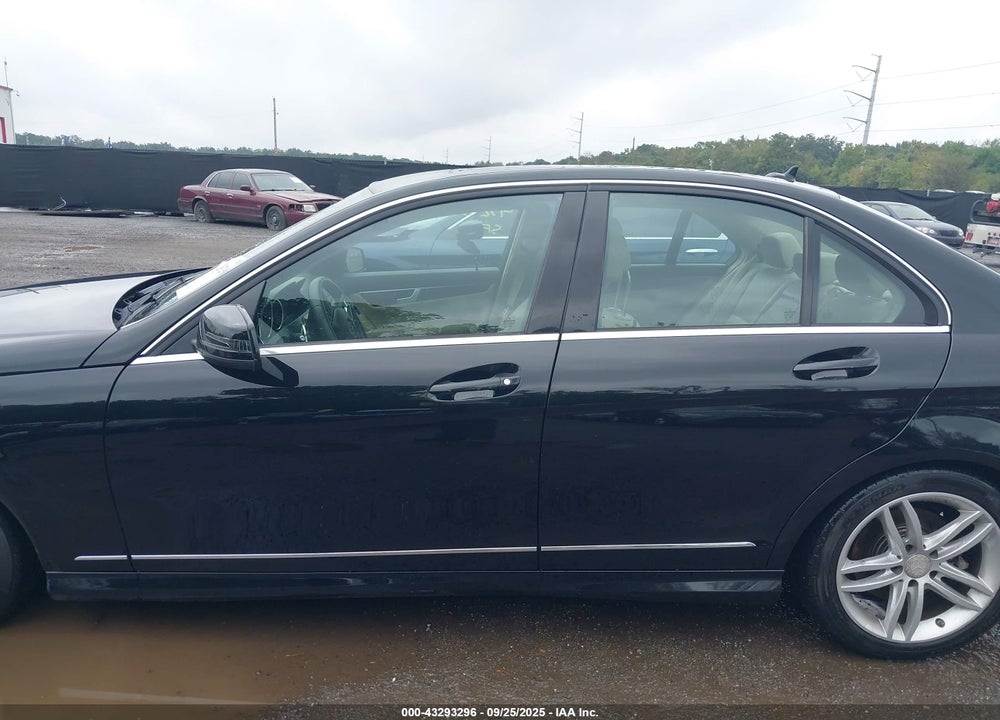 2013 MERCEDES-BENZ C CLASS VIN: WDDGF8AB0DR261714