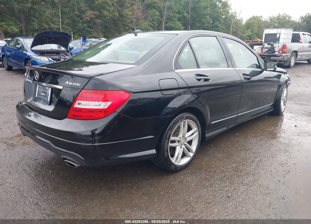 2013 MERCEDES-BENZ C CLASS VIN: WDDGF8AB0DR261714