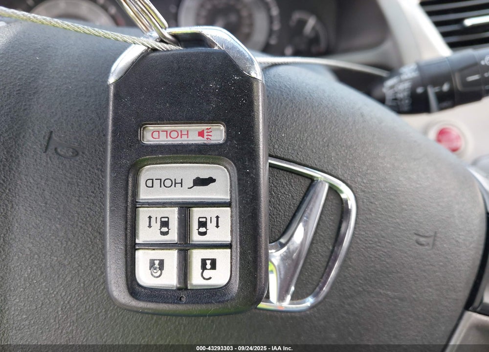 2015 HONDA ODYSSEY EX-L VIN: 5FNRL5H65FB046096