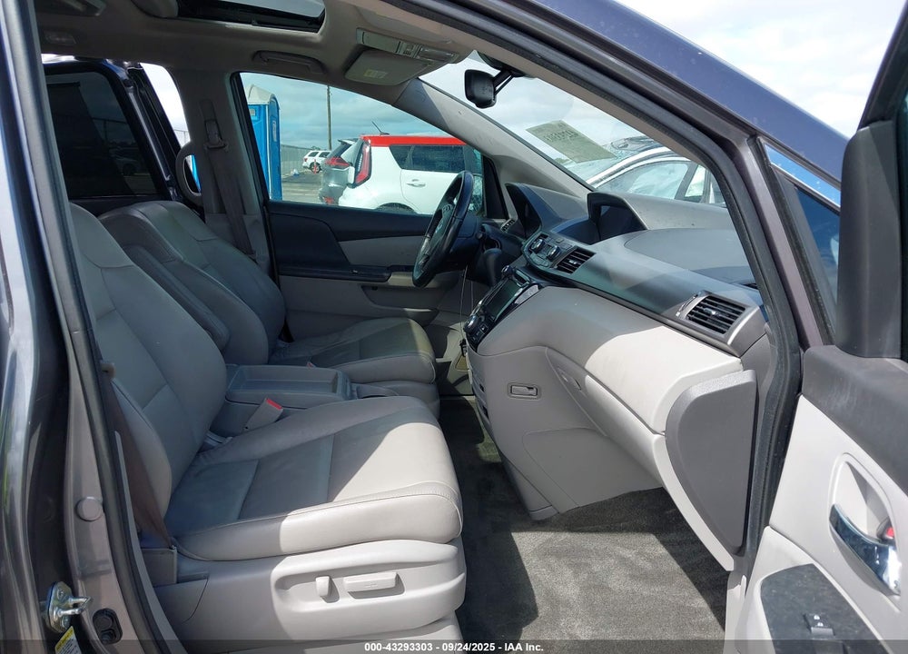2015 HONDA ODYSSEY EX-L VIN: 5FNRL5H65FB046096