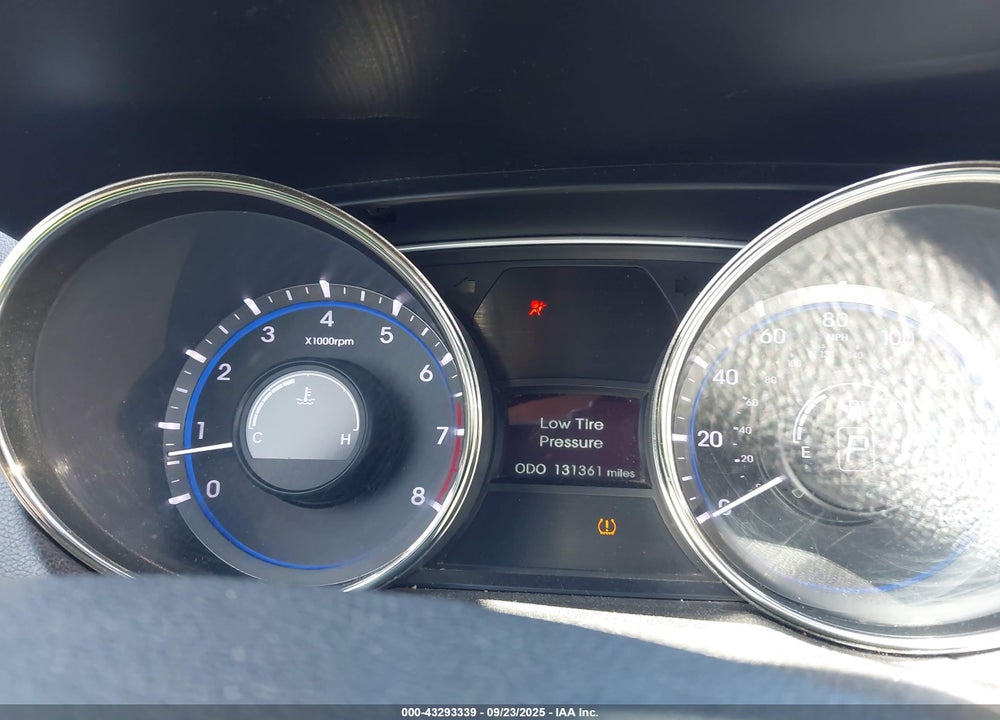 2011 HYUNDAI SONATA VIN: 5NPEB4AC0BH241997