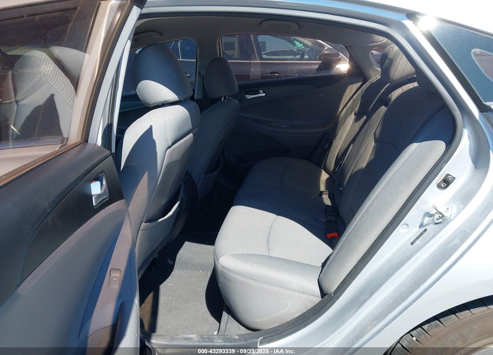 2011 HYUNDAI SONATA VIN: 5NPEB4AC0BH241997
