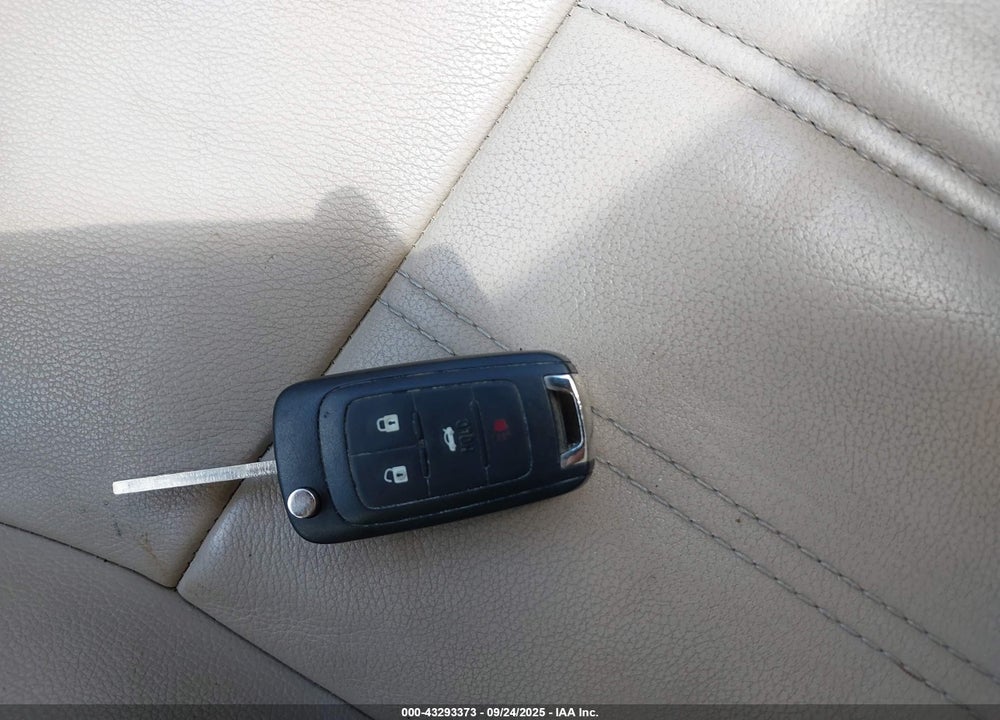 2011 BUICK REGAL VIN: W04G15GV2B1074747