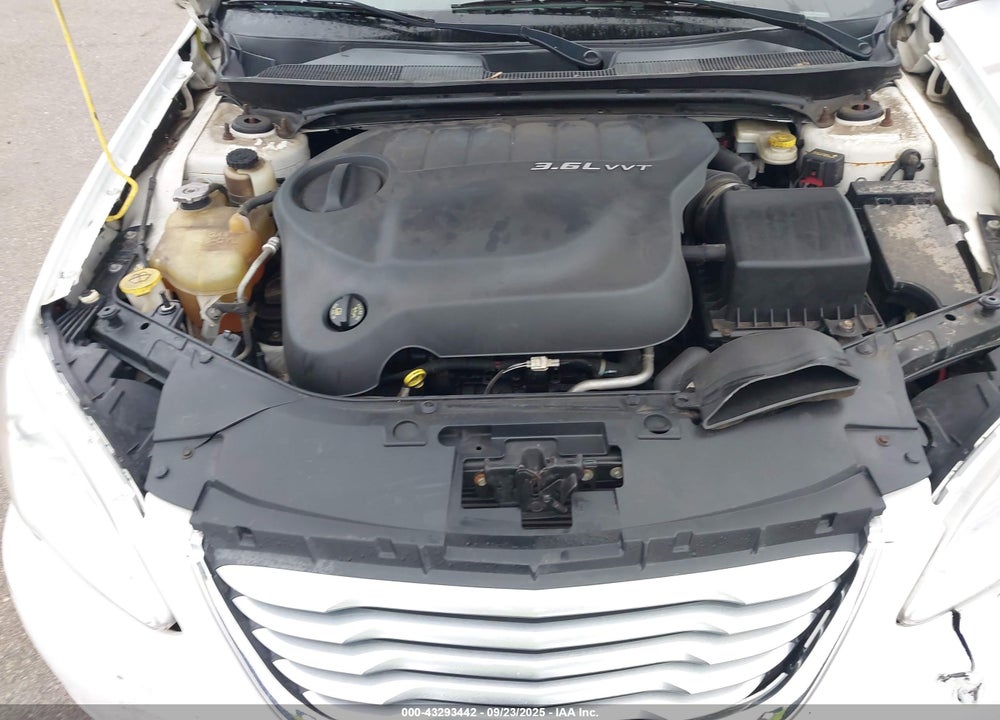 2011 CHRYSLER 200 LIMITED VIN: 1C3BC2FG3BN571802