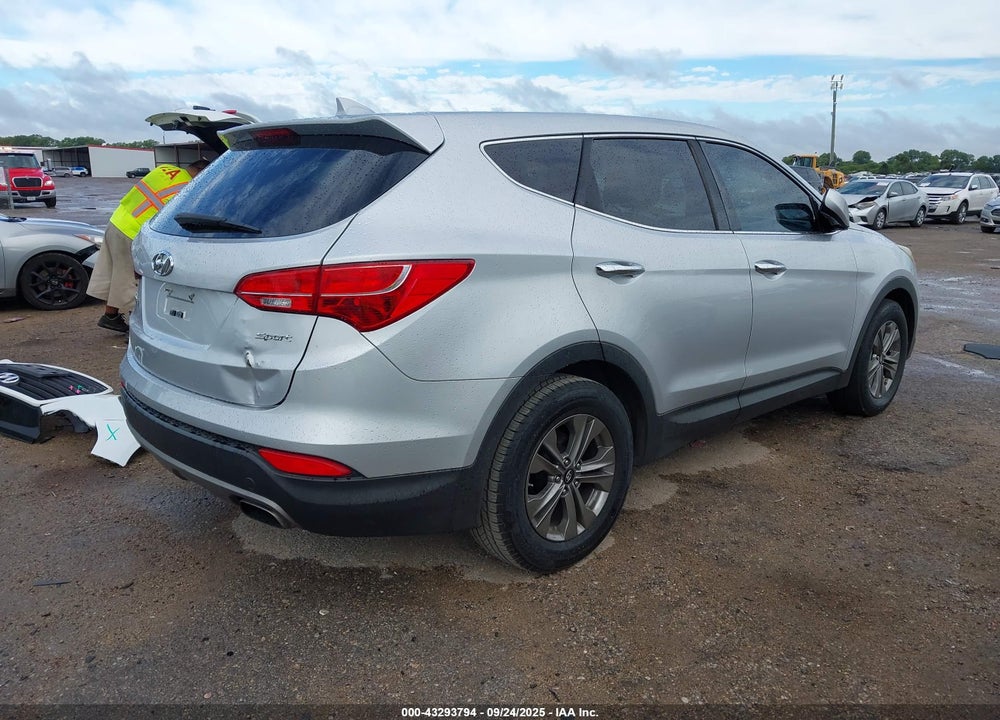 2016 HYUNDAI SANTA FE VIN: 5XYZT3LB8GG364555