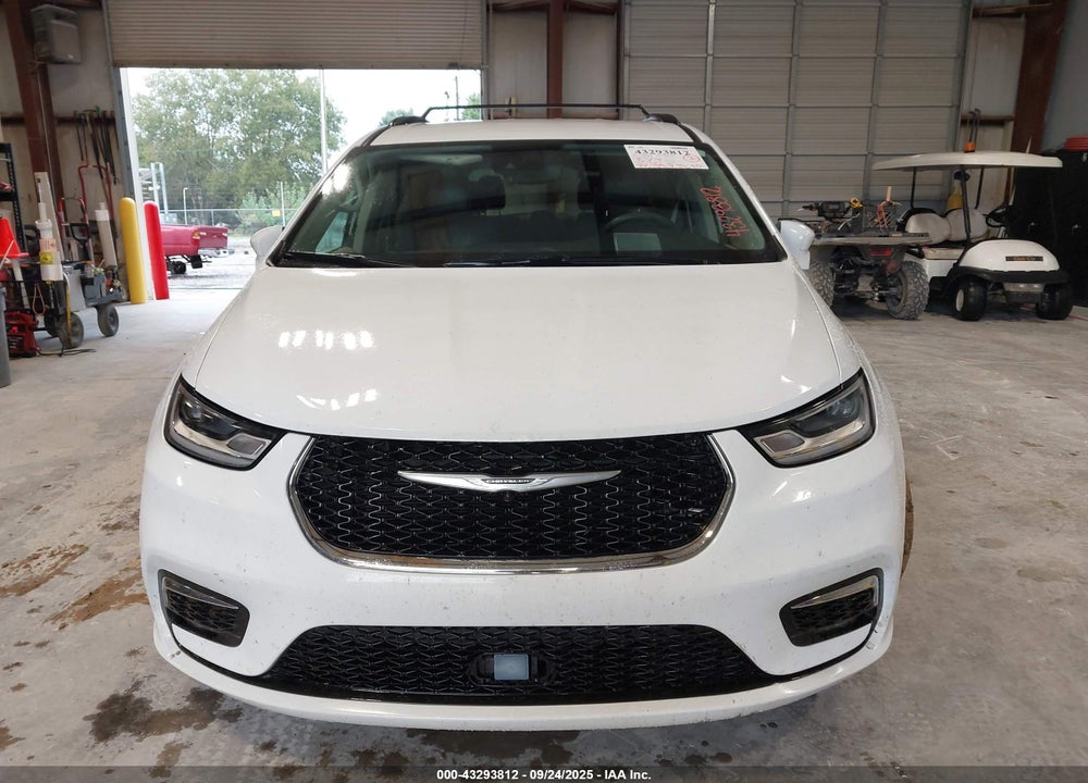 2022 CHRYSLER PACIFICA TOURING L VIN: 2C4RC1BG5NR140587