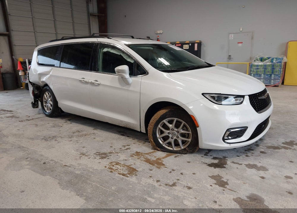 2022 CHRYSLER PACIFICA TOURING L VIN: 2C4RC1BG5NR140587