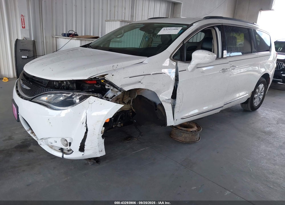 2017 CHRYSLER PACIFICA VIN: 2C4RC1BG6HR523426