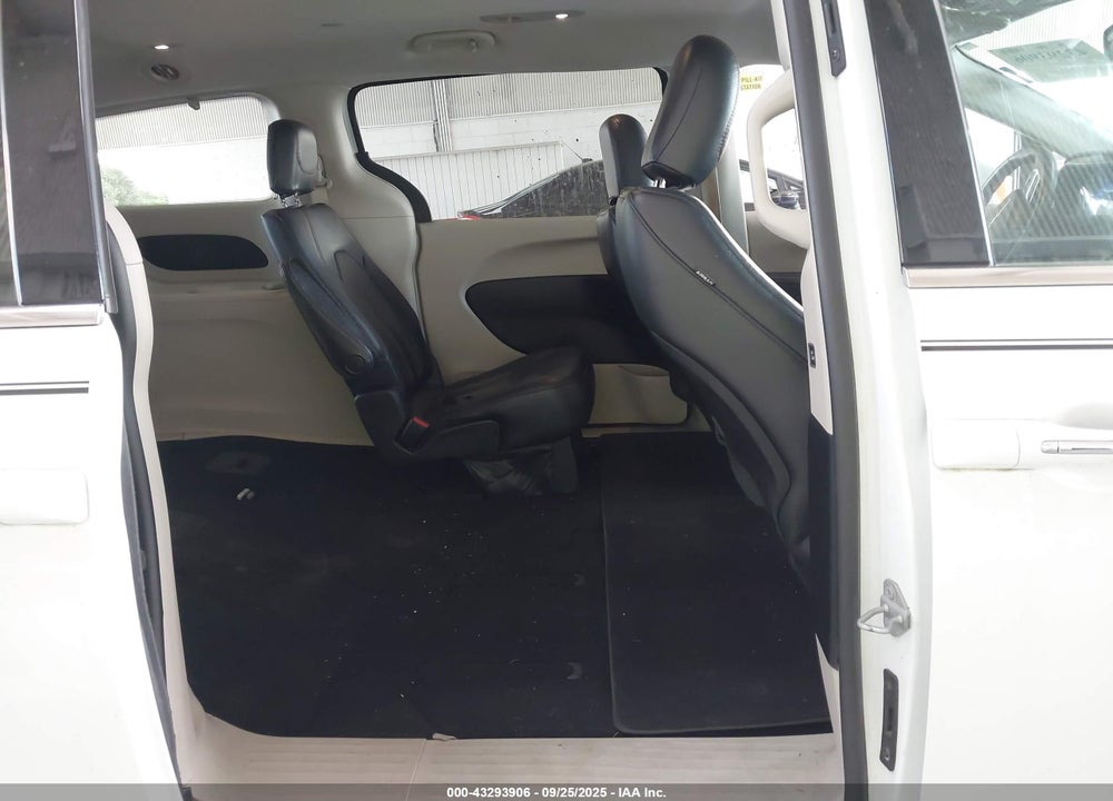 2017 CHRYSLER PACIFICA VIN: 2C4RC1BG6HR523426
