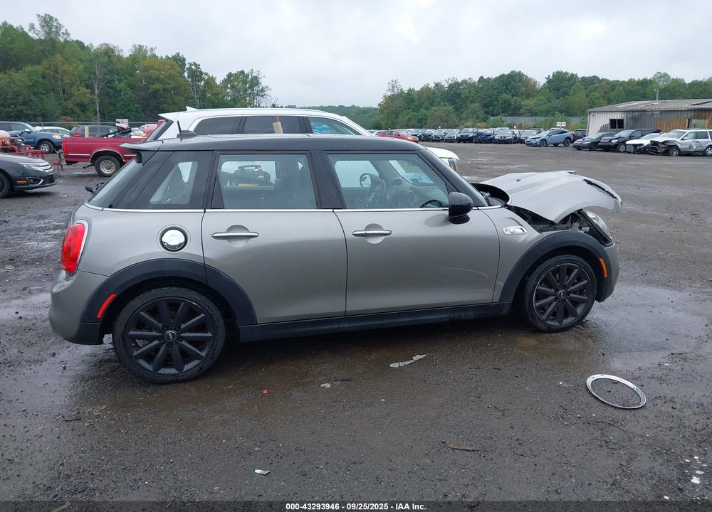 2016 MINI HARDTOP COOPER S VIN: WMWXU3C58G2D31287