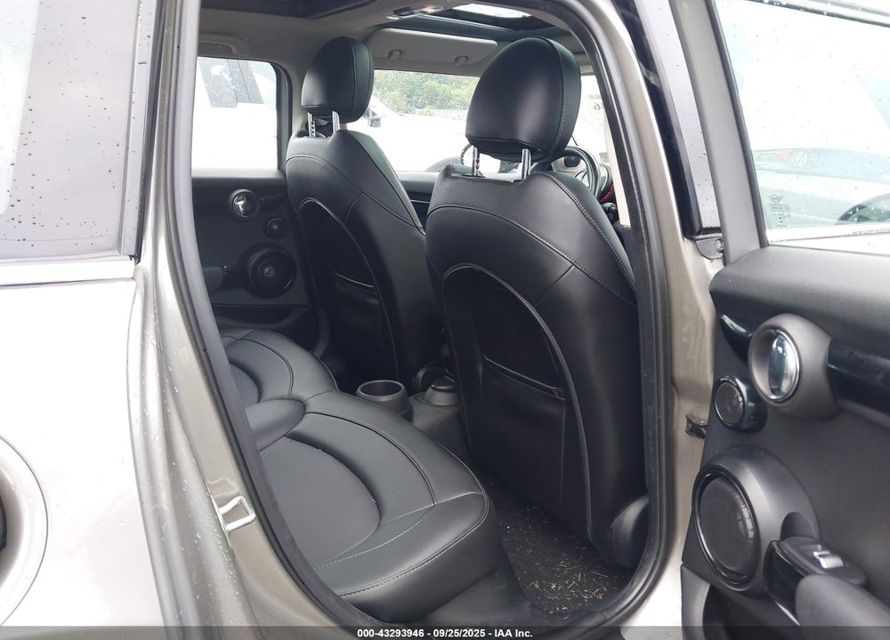 2016 MINI HARDTOP COOPER S VIN: WMWXU3C58G2D31287