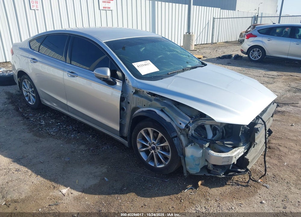 2017 FORD FUSION SE VIN: 3FA6P0H74HR109828