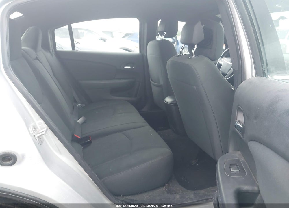 2012 CHRYSLER 200 VIN: 1C3CCBBB7CN102003