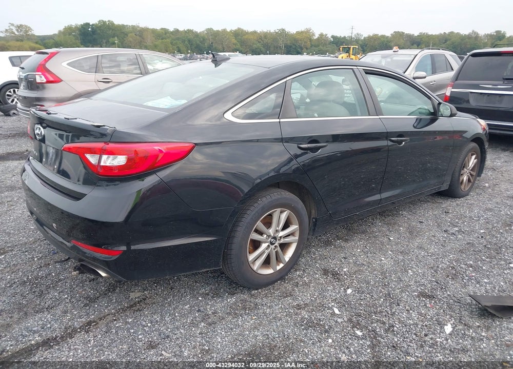2016 HYUNDAI SONATA SE VIN: 5NPE24AF3GH333817