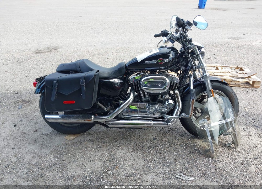 2016 HARLEY-DAVIDSON XL1200 C VIN: 1HD1CT312GC405947